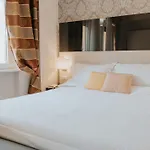 Hotel Flora